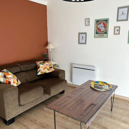 Les Plantades Aveyronnaises Apartment Saint-Georges-de-Luzencon Ngoại thất bức ảnh